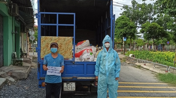 Thành phố Hồ Chí Minh: Phát hiện xe tải chở 1,5 tấn gà chết vào thành phố tiêu thụ
