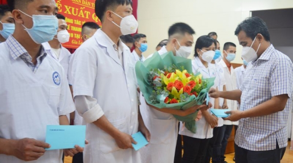 Cán bộ y tế tỉnh Gia Lai vào Bình Dương hỗ trợ chống dịch Covid-19.