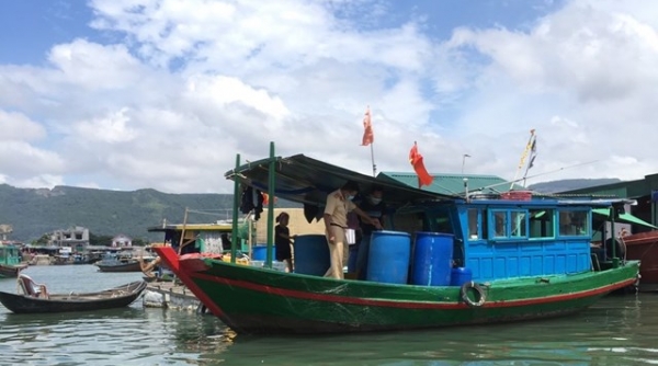 Quảng Ninh: Liên tiếp bắt giữ tàu chở dầu không rõ nguồn gốc