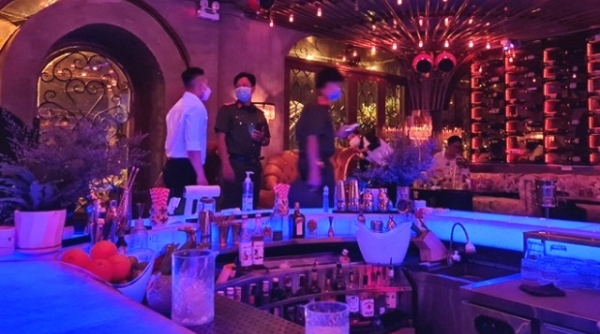 Đà Nẵng: Tạm đình chỉ hoạt động quán bar đón khách bất chấp lệnh cấm