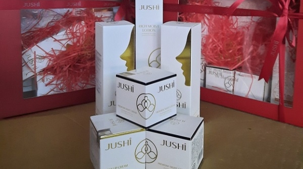 Ra mắt bộ sản phẩm chăm sóc da Jushi Gold Glitter sản xuất trực tiếp tại Nhật Bản