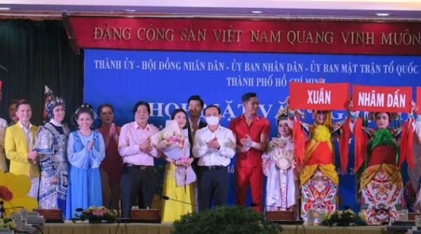 Lãnh đạo TP. Hồ Chí Minh họp mặt văn nghệ sĩ mừng Xuân - mừng Đảng năm 2022
