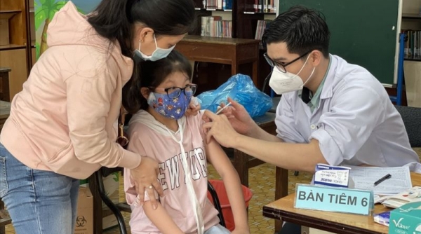 TP. Hồ Chí Minh triển khai tiêm vaccine Covid-19 cho học sinh tiểu học