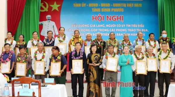 Bình Phước tuyên dương 99 già làng tiêu biểu, người có uy tín năm 2022