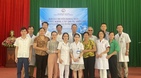 Khoa mắt, Bệnh viện GTVT tổ chức khám, cấp thuốc cho người cao tuổi tại Tiên Du, Bắc Ninh