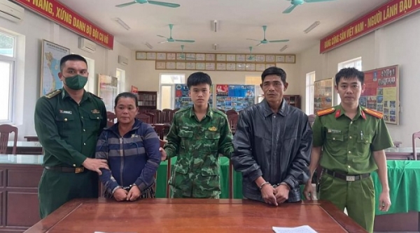 Bắt giữ 2 đối tượng vận chuyển pháo trái phép qua biên giới tỉnh Quảng Trị