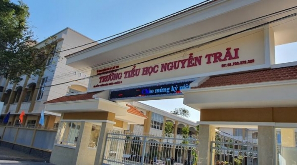 Hàng chục học sinh tiểu học nhập viện cấp cứu sau khi uống sữa tại trường học