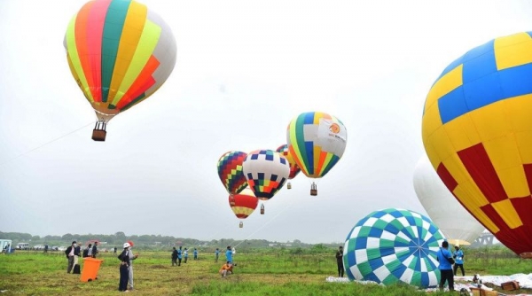 Festival Khinh khí cầu - Dù lượn quốc tế tại TP Sầm Sơn