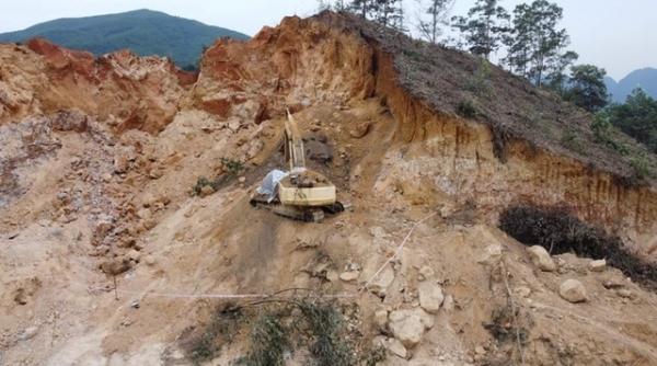Khởi tố đối tượng “cầm đầu” đường dây khai thác đất trái phép ở Quảng Ninh