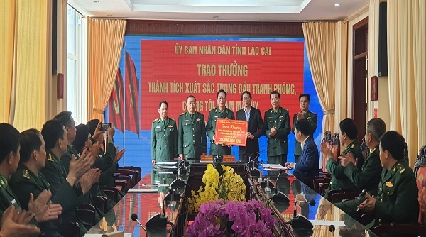 Lãnh đạo tỉnh Lào Cai khen thưởng cho chuyên án ma túy A1122
