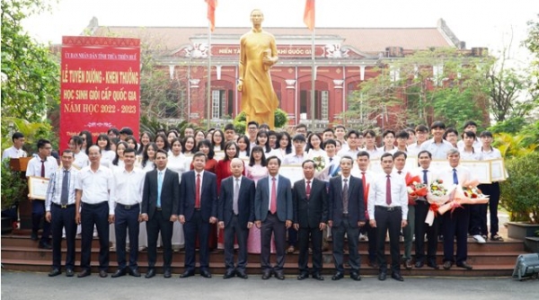 Thừa Thiên Huế khen thưởng 62 em đạt giải kỳ thi học sinh giỏi Quốc gia