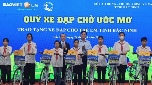 Bắc Ninh: Trao tặng 40 xe đạp từ “Quỹ xe đạp chở ước mơ”