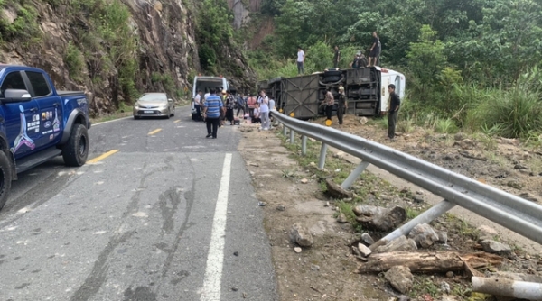 Thủ tướng Chính phủ yêu cầu: Tập trung tối đa lực lượng cứu chữa nạn nhân vụ tai nạn giao thông đặc biệt nghiêm trọng tại Khánh Hoà
