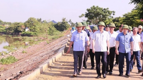 Chủ tịch UBND tỉnh Thanh Hóa kiểm tra một số dự án xử lý khẩn cấp sự cố sạt lở đê
