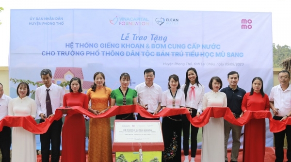 VinaCapital Foundation và Cộng đồng Heo đất MoMo mang nước sạch đến 500 trẻ em dân tộc thiểu số Lai Châu