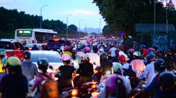 Hà Nội tổ chức phân luồng giao thông qua Đại lộ Thăng Long