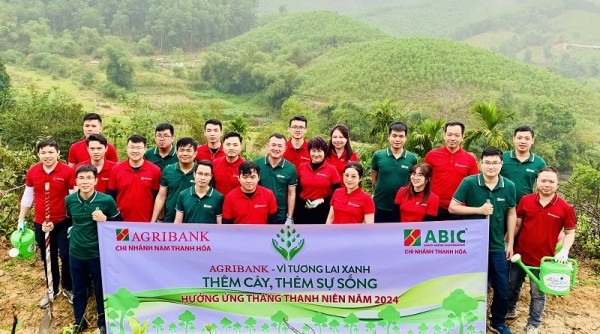 Agribank Nam Thanh Hóa tổ chức Tết trồng cây 2024