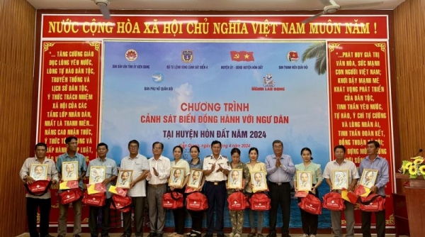 Nhiều hoạt động ý nghĩa trong Chương trình “Cảnh sát Biển đồng hành với ngư dân”