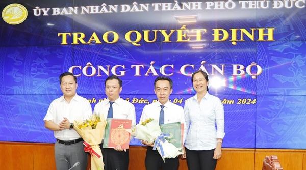 TP. Thủ Đức: Trao quyết định công tác cán bộ