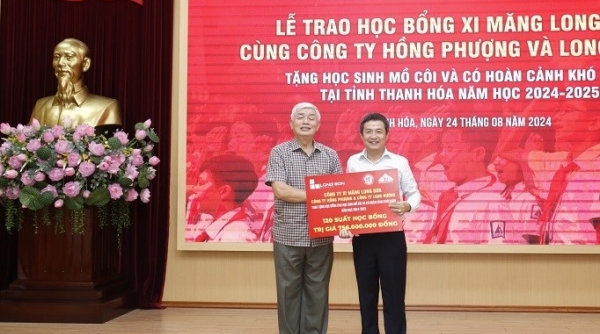 Công ty Xi măng Long Sơn trao 120 suất học bổng cho học sinh có hoàn cảnh đặc biệt khó khăn