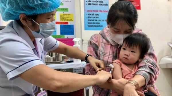 Chiến dịch tiêm vaccine sởi: Khoảng 9.770 trẻ được tiêm ngừa trong ngày thứ 2 nghỉ lễ