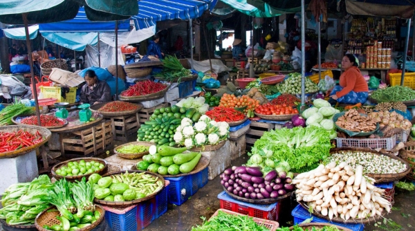 Ngăn chặn găm hàng, tăng giá bất hợp lý sau bão