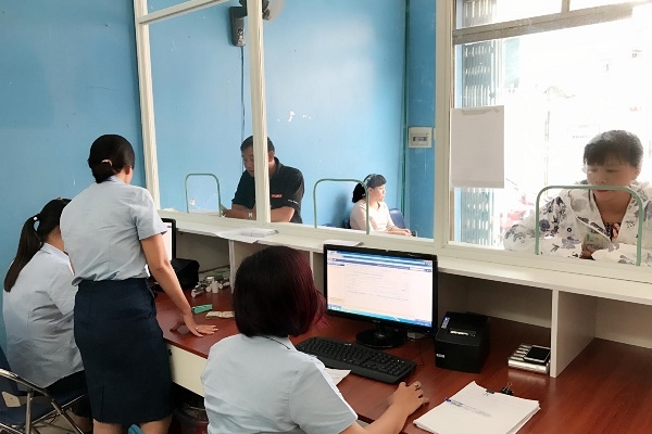 Điện lực Hải Phòng: Tạo mọi điều kiện cho khách hàng nộp tiền điện theo phương thức mới Điện lực Hải Phòng: Tạo mọi điều kiện cho khách hàng nộp tiền điện theo phương thức mới