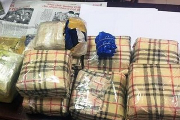 Nghệ An: Thu giữ 3 bánh heroin, 10 kg ma túy và 24.000 viên hồng phiến Nghệ An: Thu giữ 3 bánh heroin, 10 kg ma túy và 24.000 viên hồng phiến