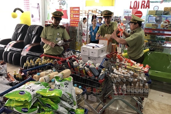 Phó thủ tướng Trương Hòa Bình: Tăng cường đấu tranh phòng chống buôn lậu, hàng giả Phó thủ tướng Trương Hòa Bình: Tăng cường đấu tranh phòng chống buôn lậu, hàng giả
