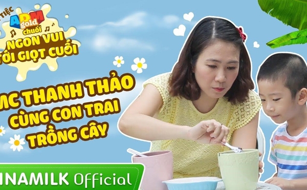 Hé lộ sức hút của MV “Sữa Chuối tranh tài” đối với các gia đình nghệ sĩ Việt Hé lộ sức hút của MV “Sữa Chuối tranh tài” đối với các gia đình nghệ sĩ Việt
