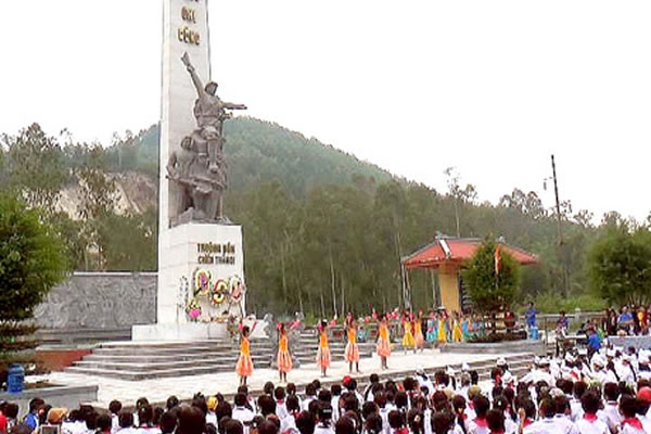 Kỷ niệm 50 năm chiến thắng Truông Bồn trang trọng, ý nghĩa Kỷ niệm 50 năm chiến thắng Truông Bồn trang trọng, ý nghĩa