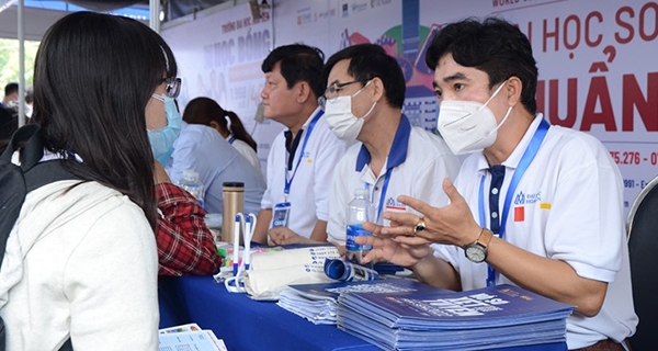 Lọc ảo chung tất cả phương thức xét tuyển 2022, thuận lợi cho các trường top trên còn khó cho các trường top giữa và top dưới?