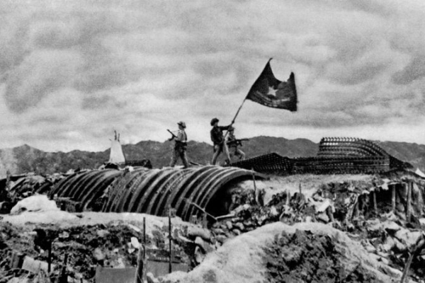 70 năm Chiến thắng Điện Biên Phủ: Siết chặt vòng vây