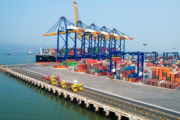 Đẩy mạnh xuất khẩu, kiểm soát nhập siêu, phát triển thương mại cân bằng, bền vững