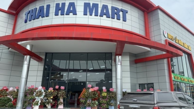 Thai Ha Mart ถูกปรับกว่า 14 ล้าน VND และถูกบังคับให้ทำลายสินค้าจำนวนมากเนื่องจากการค้าสินค้าเถื่อน