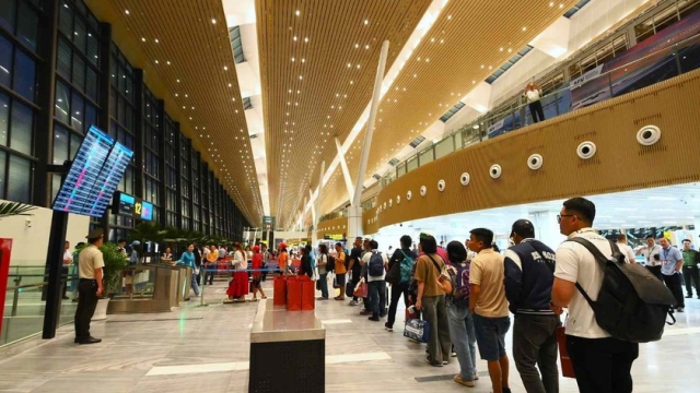 Sân bay Tân Sơn Nhất dự kiến đón 10 triệu khách dịp hè