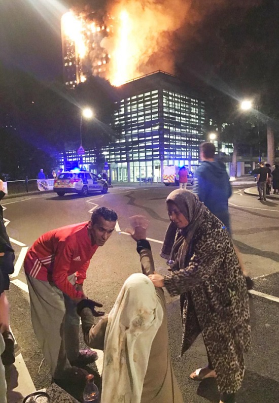 17 người thiệt mạng và hàng trăm người vẫn mất tích sau vụ cháy tháp 24 tầng ở London