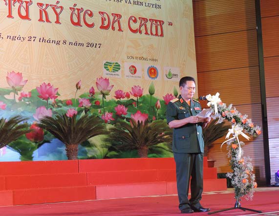 Vươn lên từ ký ức da cam: Tuyên dương và trao học bổng cho 50 tấm gương điển hình - Hình 3