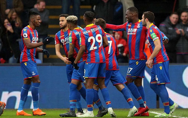 Salah lập công, Liverpool giành chiến thắng trước Crystal Palace - Hình 1