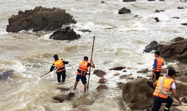 Thanh Hóa: Tắm biển, 2 du khách Hà Nội chết và mất tích