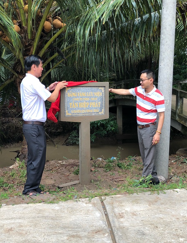 Bến Tre: Đưa vào hoạt động đường liên ấp do Tập đoàn Tân Hiệp Phát tài trợ - Hình 3