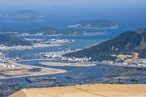 Lung Linh TP.Nha Trang (Khánh Hòa) từ đỉnh núi Chín Khúc - Hình 8