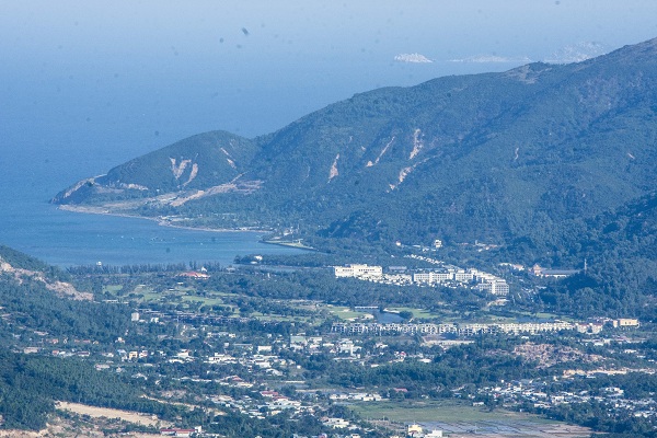 Lung Linh TP.Nha Trang (Khánh Hòa) từ đỉnh núi Chín Khúc - Hình 9