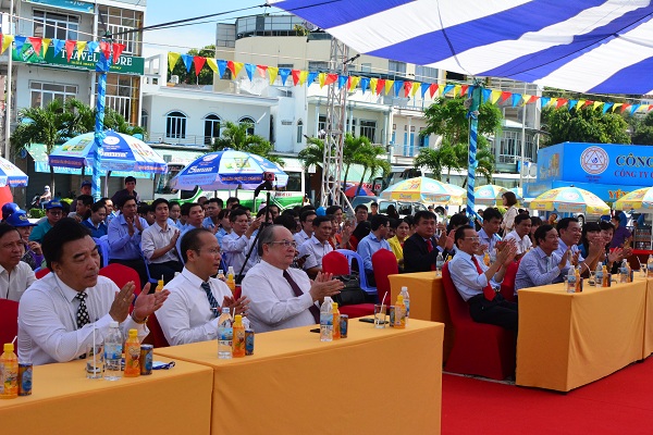 Festival Biển Nha Trang- Khánh Hòa 2019: Triển lãm ãnh nghệ thuật ngành nghề Yến sào - Hình 2