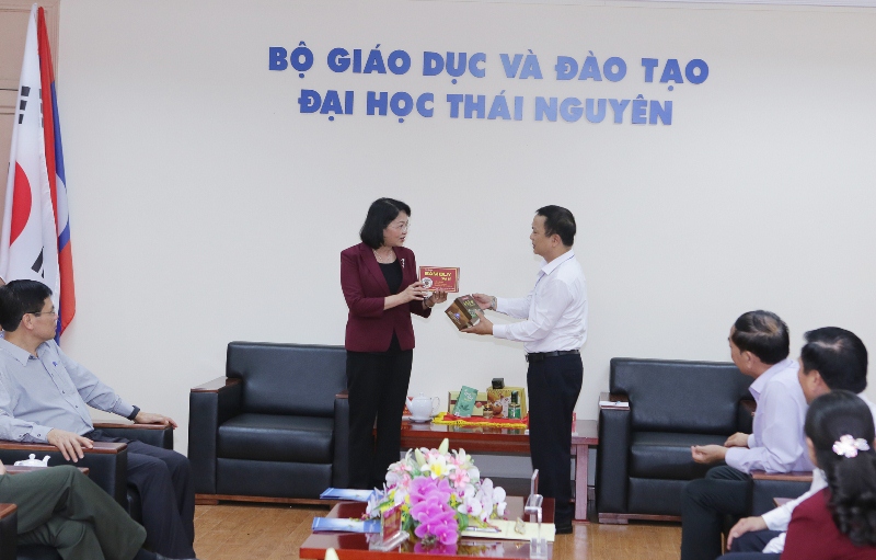 Phó Chủ tịch nước Đặng Thị Ngọc Thịnh thăm và làm việc tại Đại học Thái Nguyên - Hình 3