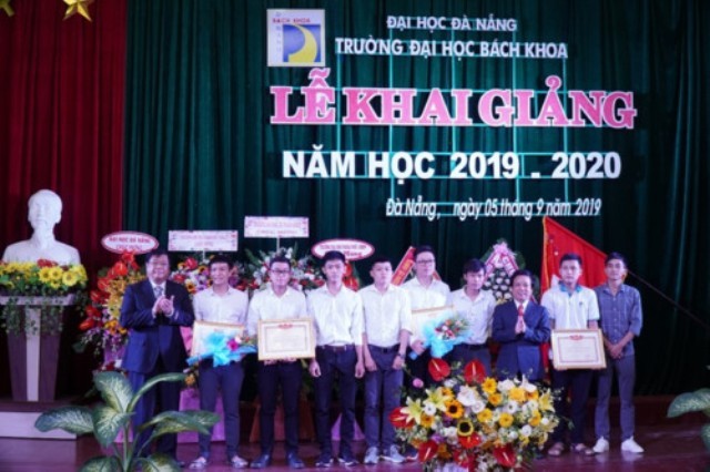 Đại học đà Năn2gx