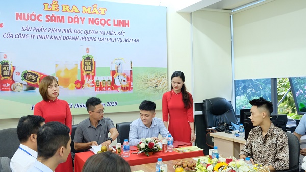 Ra mắt sản phẩm nước uống sâm dây Ngọc Linh