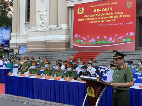 Thiếu tướng Lê Hồng Nam - Giám đốc Công an TPHCM phát biểu tại buổi lễ. Ảnh: CHÍ THẠCH