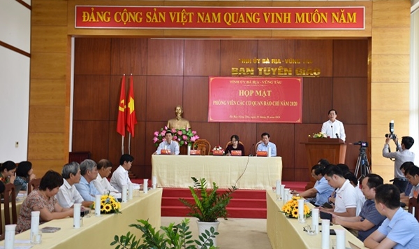 Ông Phạm Viết Thanh, Bí thư Tỉnh ủy BR-VT đánh giá cao vai trò của báo chí trong thông tin tuyên truyền góp phần phát triển KT-XH của tỉnh.