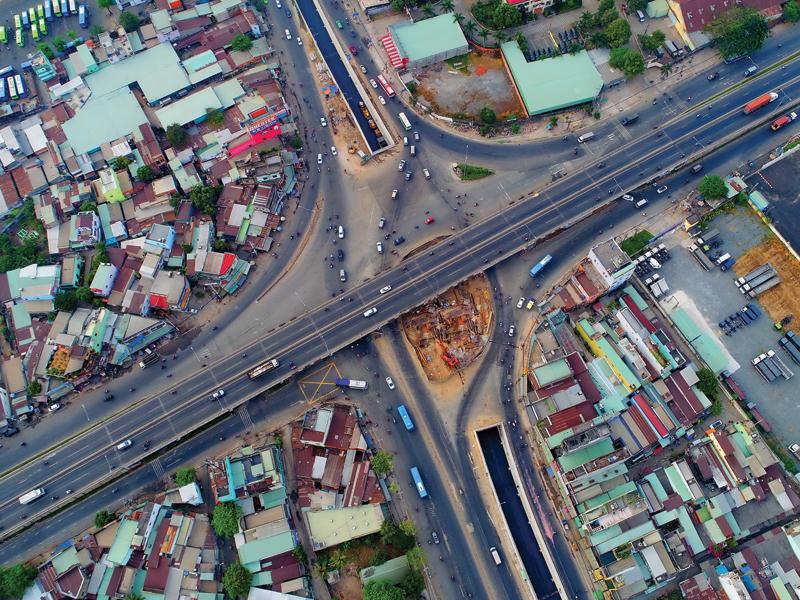 Đường vành đai 3, điểm đầu của tuyến cao tốc TP.HCM - Mộc Bài. Ảnh: Lê Toàn